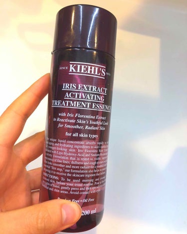 Kiehl’s アイリスエッセンスローション

(最近サボっていたので今日は一気に投稿します😅)

キールズの化粧水！
カレンデュラの花びらが入った化粧水も人気だけど、こっちの方が肌をもっちりさせてくれ