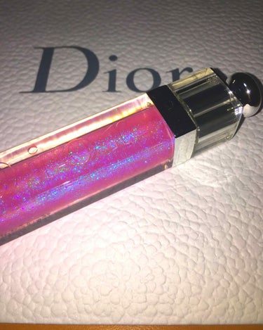 こんにちは！maiです(^^)🌼.*



#Dior #アディクトグロス です！
これは去年に購入したものですがちょー今更レビュー🙌🏻

このグロスはとにかくラメ感が綺麗॑⸜(* ॑꒳ ॑*  )⸝⋆