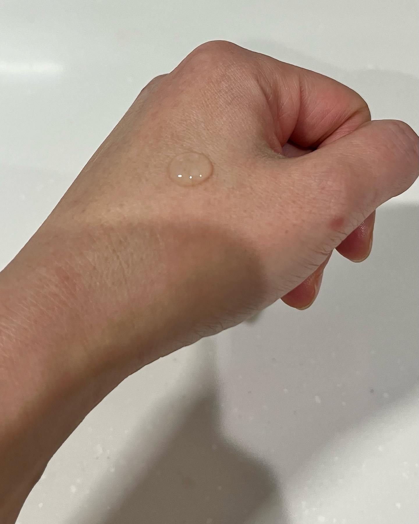 HALCA エッセンシャルローションのクチコミ「HALCA
エッセンシャルローション

とろみのある、なめらかなテクスチャーが心地よい、美容成.....」（2枚目）