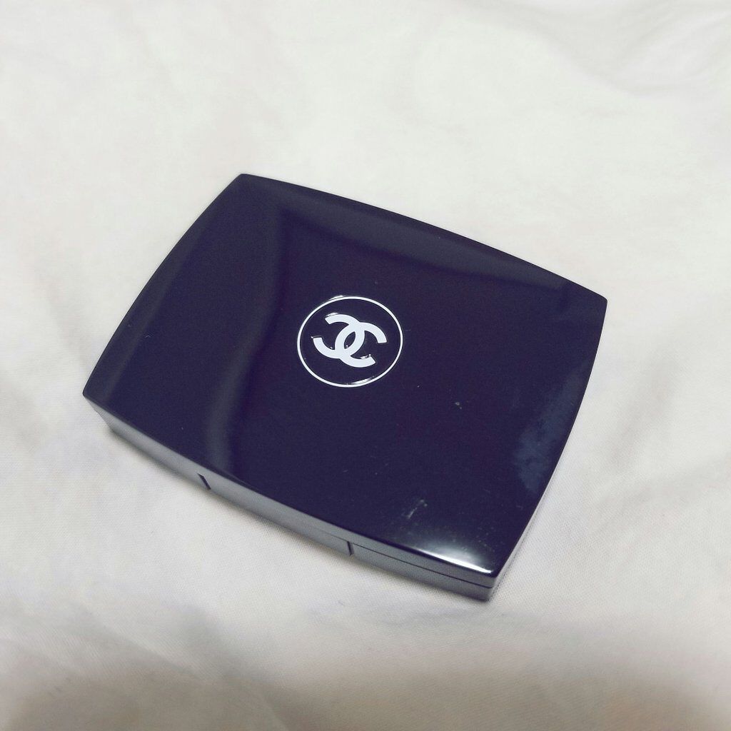 
◎CHANEL
　→OMBRE ESSENTIELLE (¥3,600)
　　73 LE BRONZE

--------------->

粉質もお色も好みのアイテム、オンブル エサンシエル😊
粉っぽくて好きではないという方も多いよう