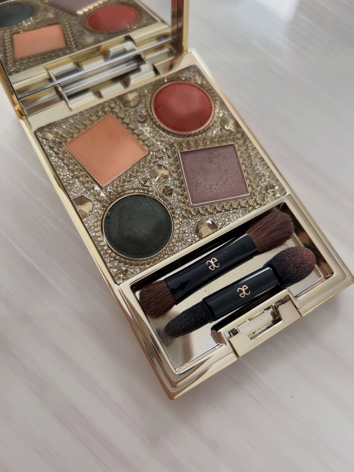 エレガンス ヌーヴェル アイズ/Elégance/アイシャドウパレットを使ったクチコミ(2枚目)