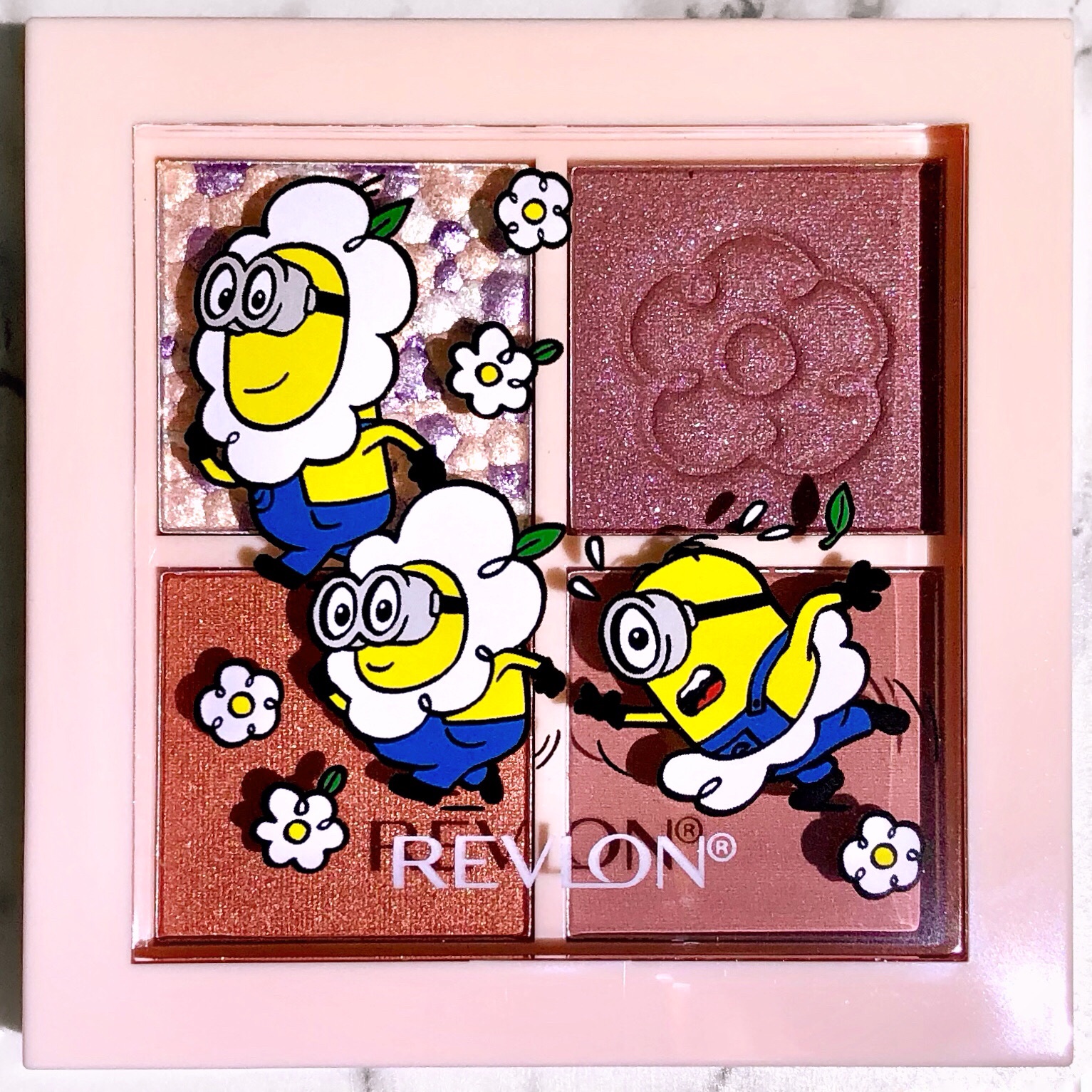 レブロン ダズル アイシャドウ クアッド/REVLON/アイシャドウパレットを使ったクチコミ（2枚目）