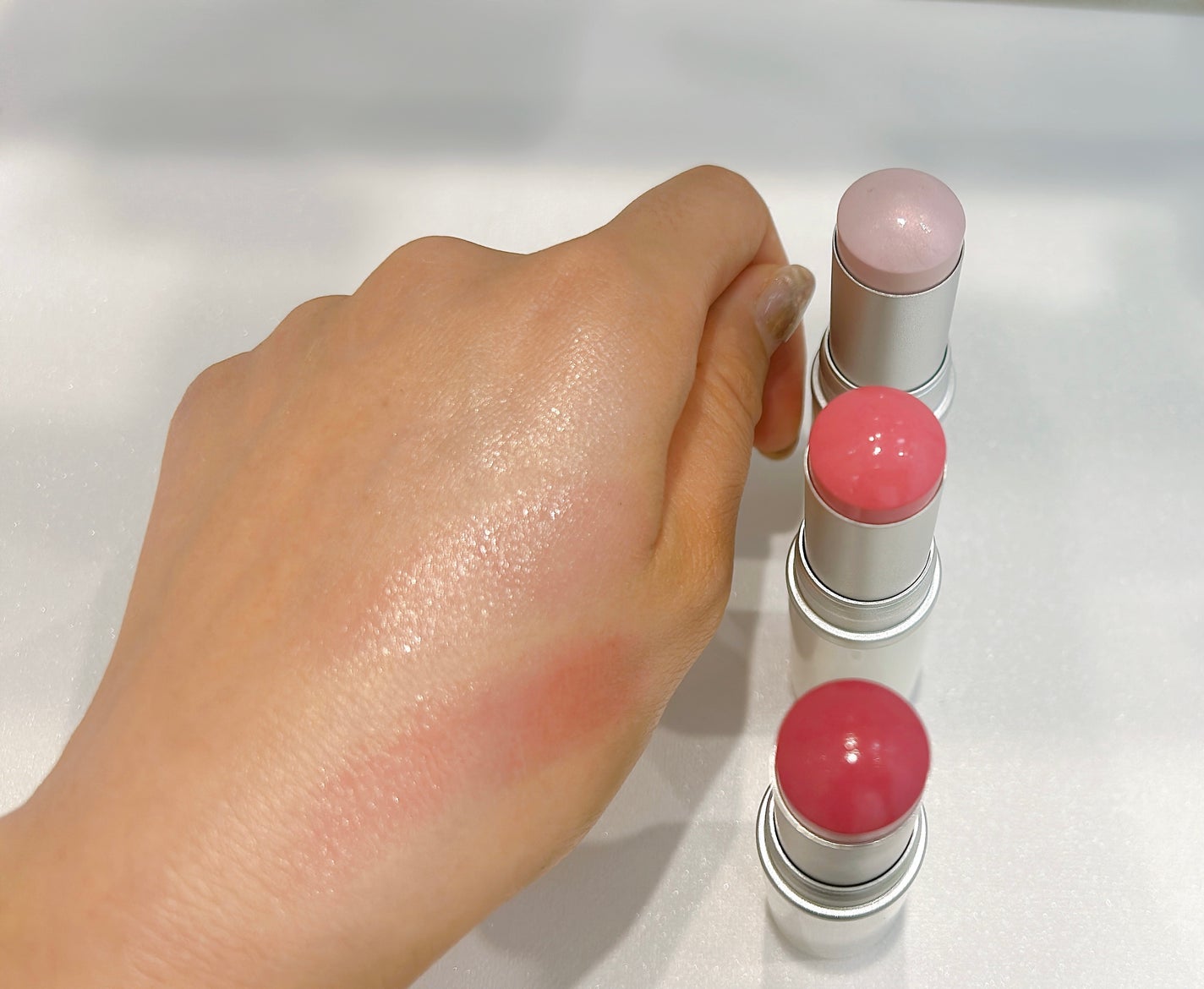 トゥルーディメンションラディアンスバーム/hince/スティックハイライトを使ったクチコミ(6枚目)