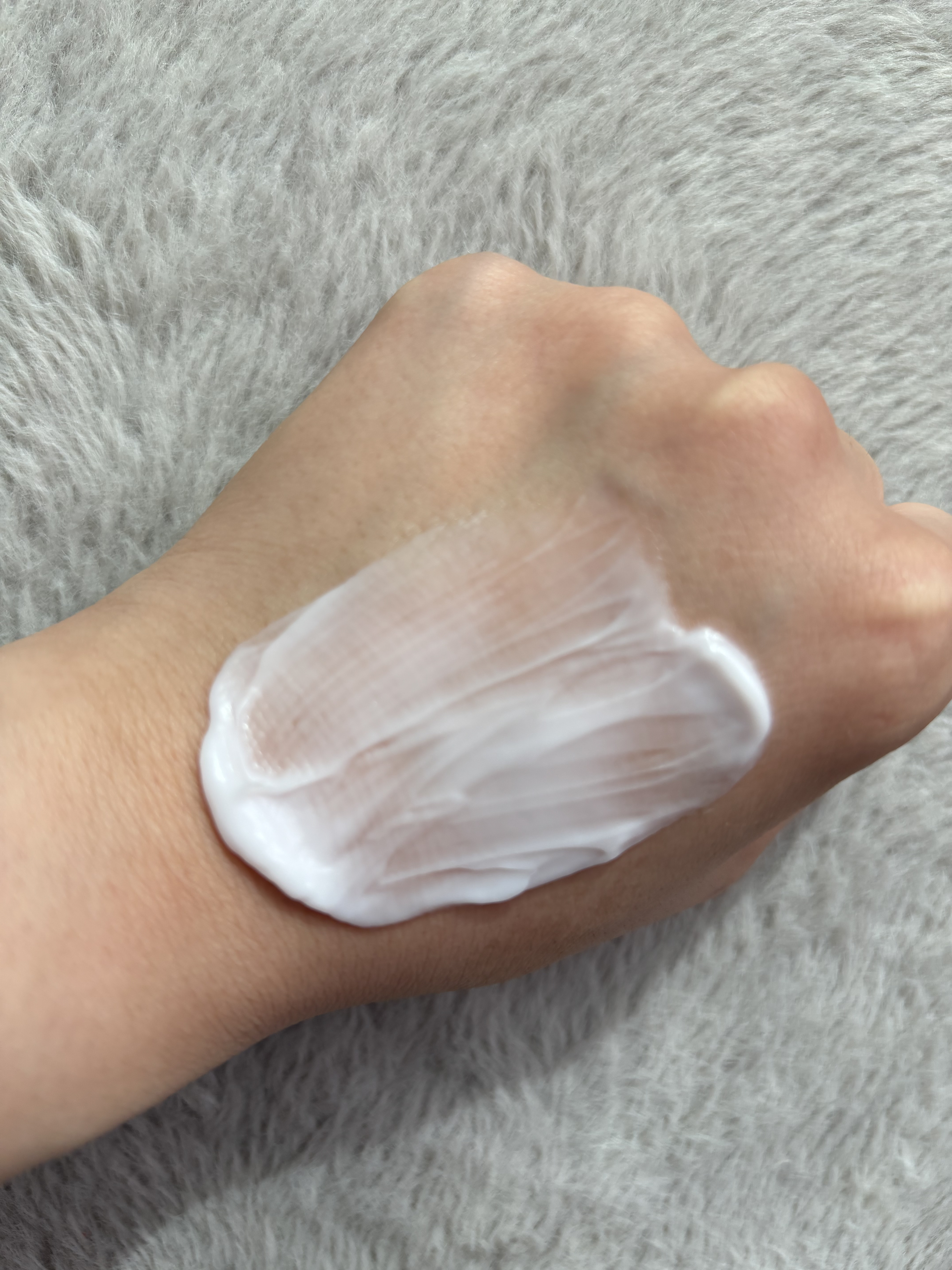 ヒップルン薬用ホワイトクリーム＜医薬部外品＞/PEACH JOHN/デリケートゾーンケアを使ったクチコミ（3枚目）