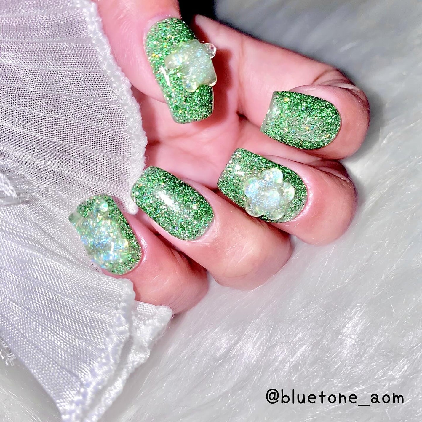 ⋆͛🦖⋆͛aomi on LIPS 「オリジナルフラッシュ!!今回はグリーンをメインに💚結構ギラギラ..」(5枚目)