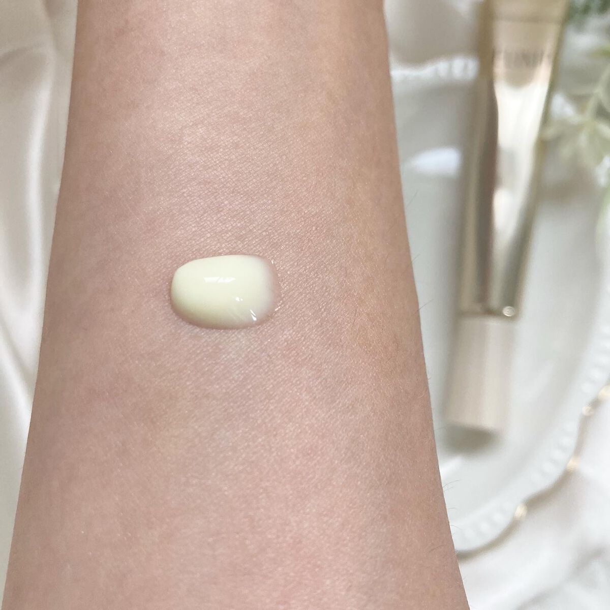 エリクシール シュペリエル エンリッチド リンクルクリーム/エリクシール/アイケア・アイクリームを使ったクチコミ（3枚目）