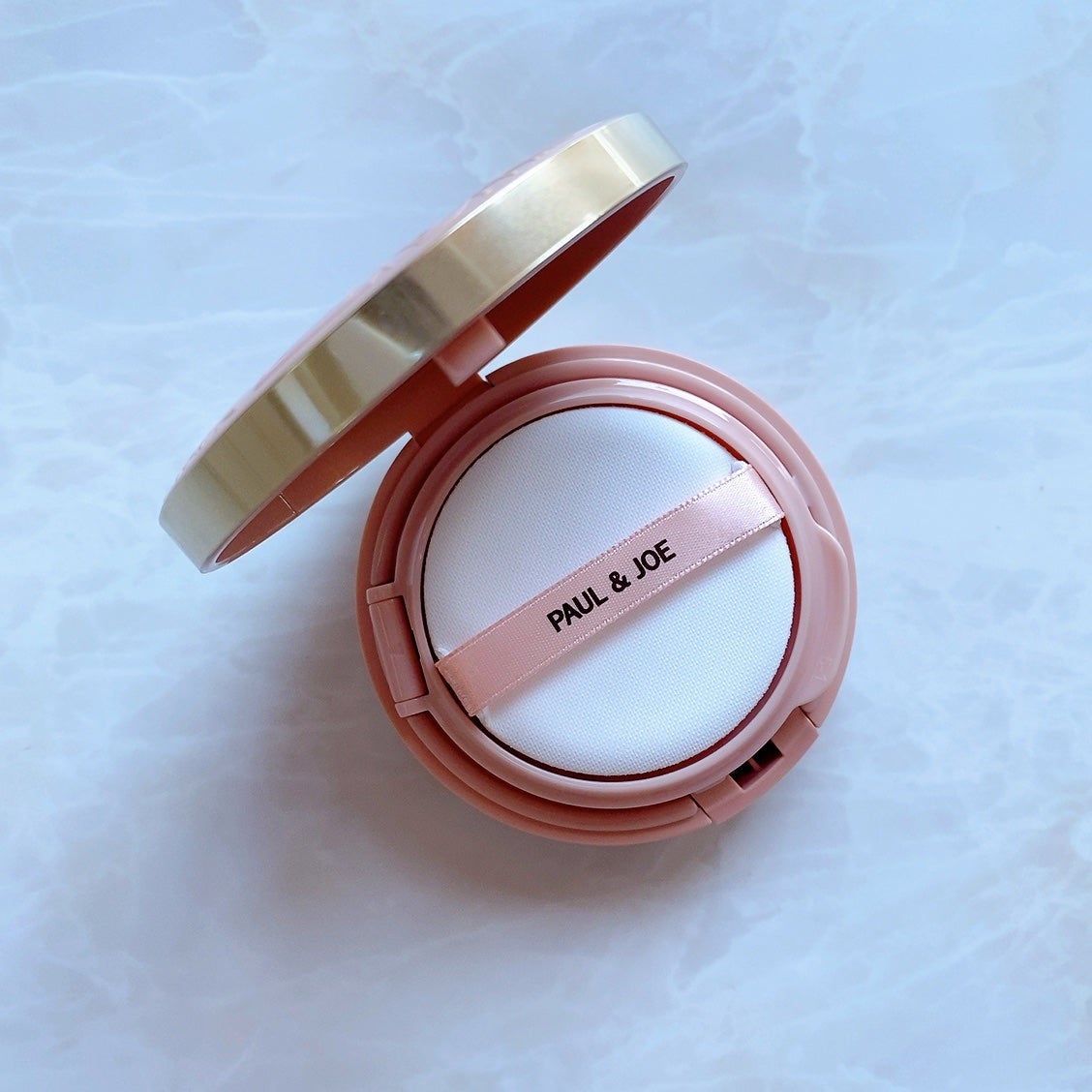 シースルー ヴェール コンパクト/PAUL & JOE BEAUTE/ファンデーションを使ったクチコミ(2枚目)