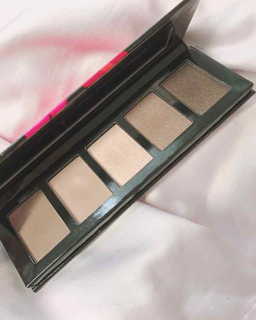 ヌードインザボックス/リンメル ロンドン/アイシャドウパレットを使ったクチコミ（1枚目）