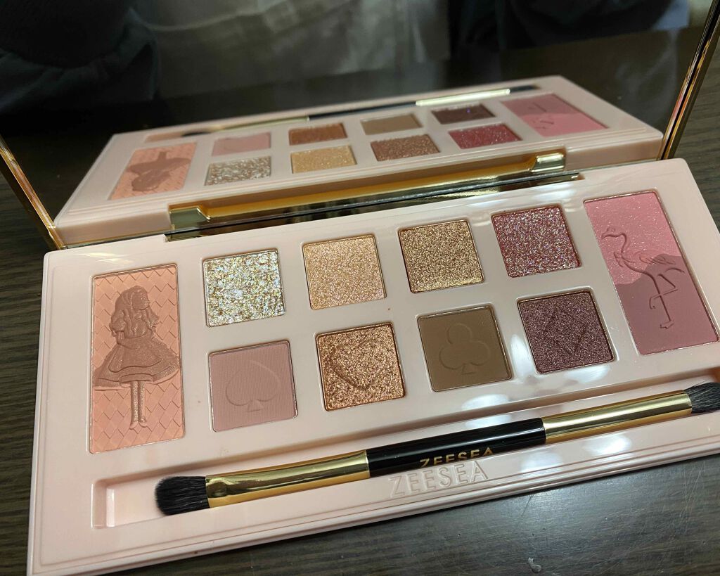 アリスドリームランドシリーズ 12色アイシャドウパレット(ZEESEA×大英博物館)/ZEESEA/アイシャドウパレットを使ったクチコミ(2枚目)