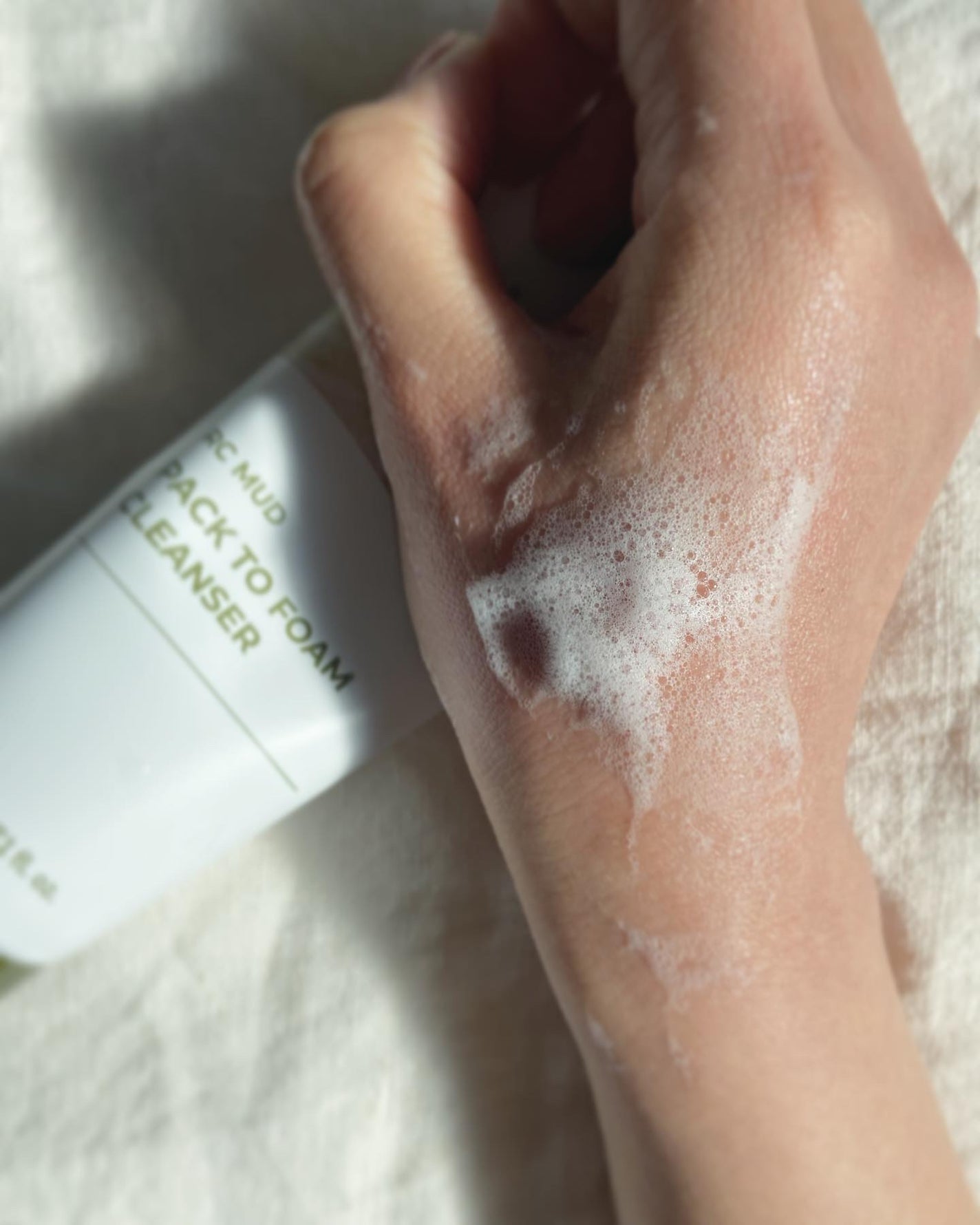 リカバリーマッドバックツーフォームクレンザー/BRMUD/洗顔フォームを使ったクチコミ(3枚目)