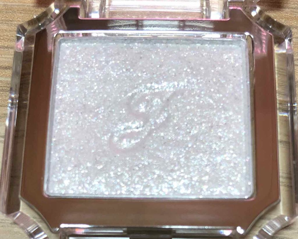 アイコニックルック アイシャドウ/JILL STUART/単色アイシャドウを使ったクチコミ(2枚目)