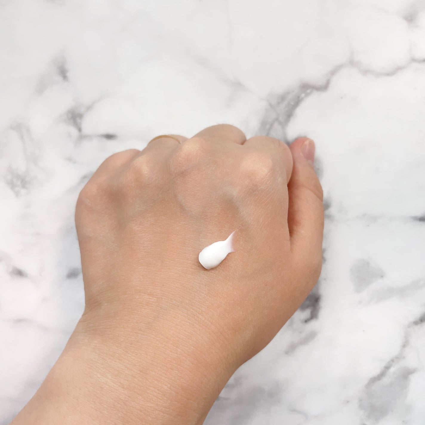 ビューティーチャージ ピーチティーの香り/アトリックス/ハンドクリームを使ったクチコミ(2枚目)