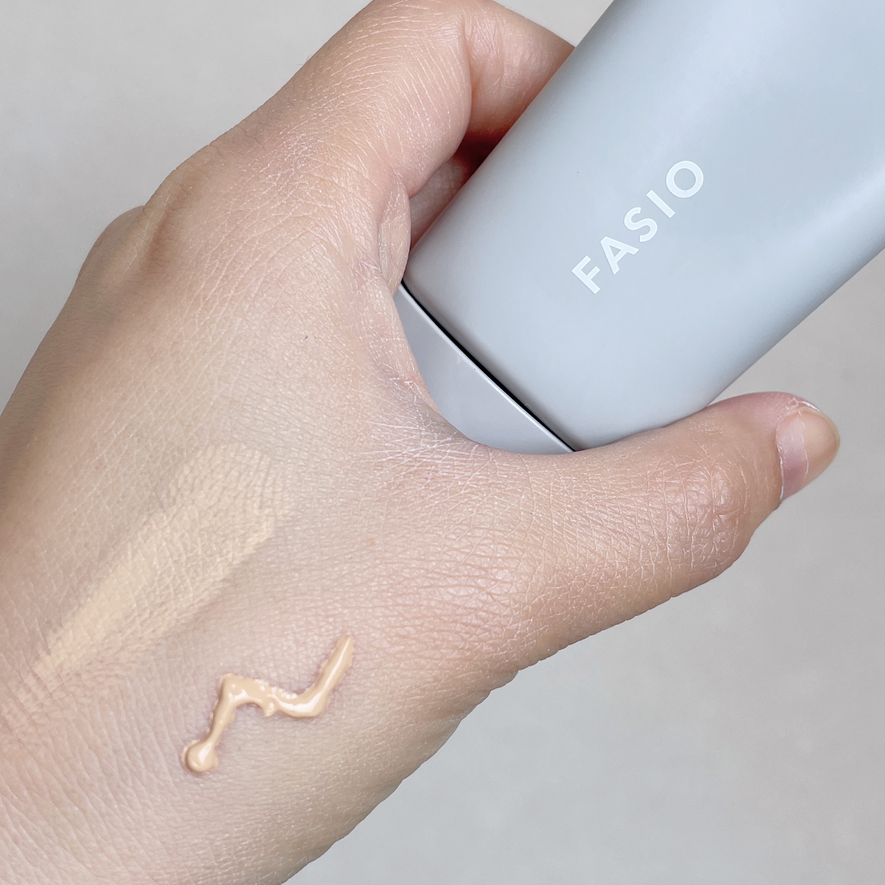 ウルトラカバー コンシーラー WP/FASIO/クリームコンシーラーを使ったクチコミ（2枚目）