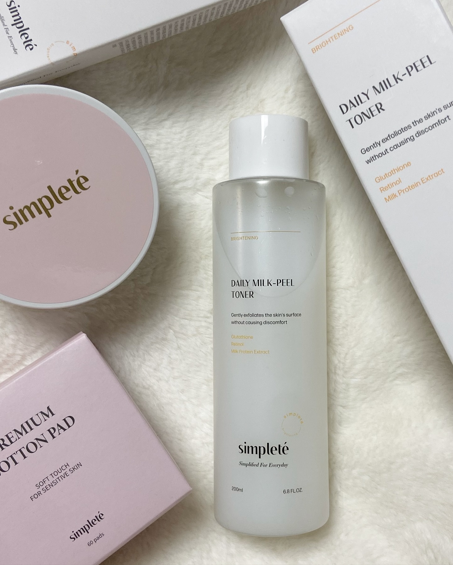 Simplete ミルクピールトナーのクチコミ「\ミルクのようなツヤ肌へ❤︎/
.
.
✔︎ simplete
DAILY MILK-PEEL.....」（2枚目）