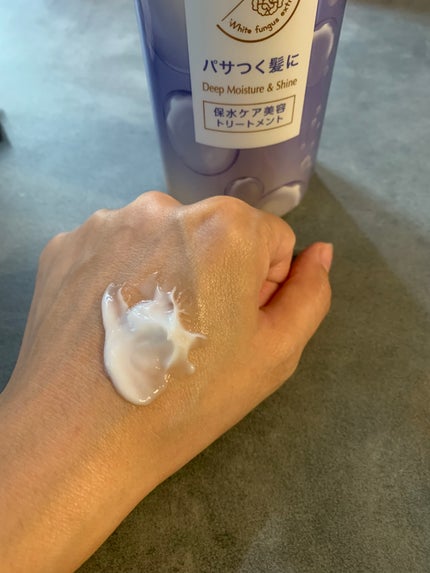 LUX バスグロウ ディープモイスチャー&シャイン シャンプー/トリートメントのクチコミ「パサつく髪をうるツヤ髪へ✨
オリーブ由来保水セラミド配合処方で髪の深層まで保水、さらさらな仕.....」(3枚目)