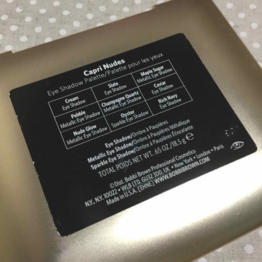 BOBBI BROWN カプリ ヌード アイシャドウ パレットのクチコミ「BOBBI BROWN CAPRI NUDES 
EYE SHADOW PALETTE


丁.....」（3枚目）