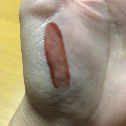 トーン ペタル エッセンス グロス/to/one/リップグロスを使ったクチコミ(2枚目)