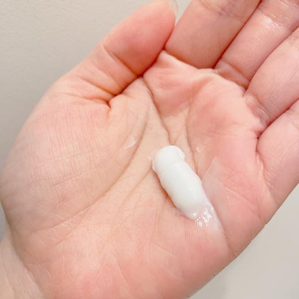 ブラック フレグランス スタイリング ヘアエッセンス/LEXILIS/アウトバストリートメントを使ったクチコミ(5枚目)