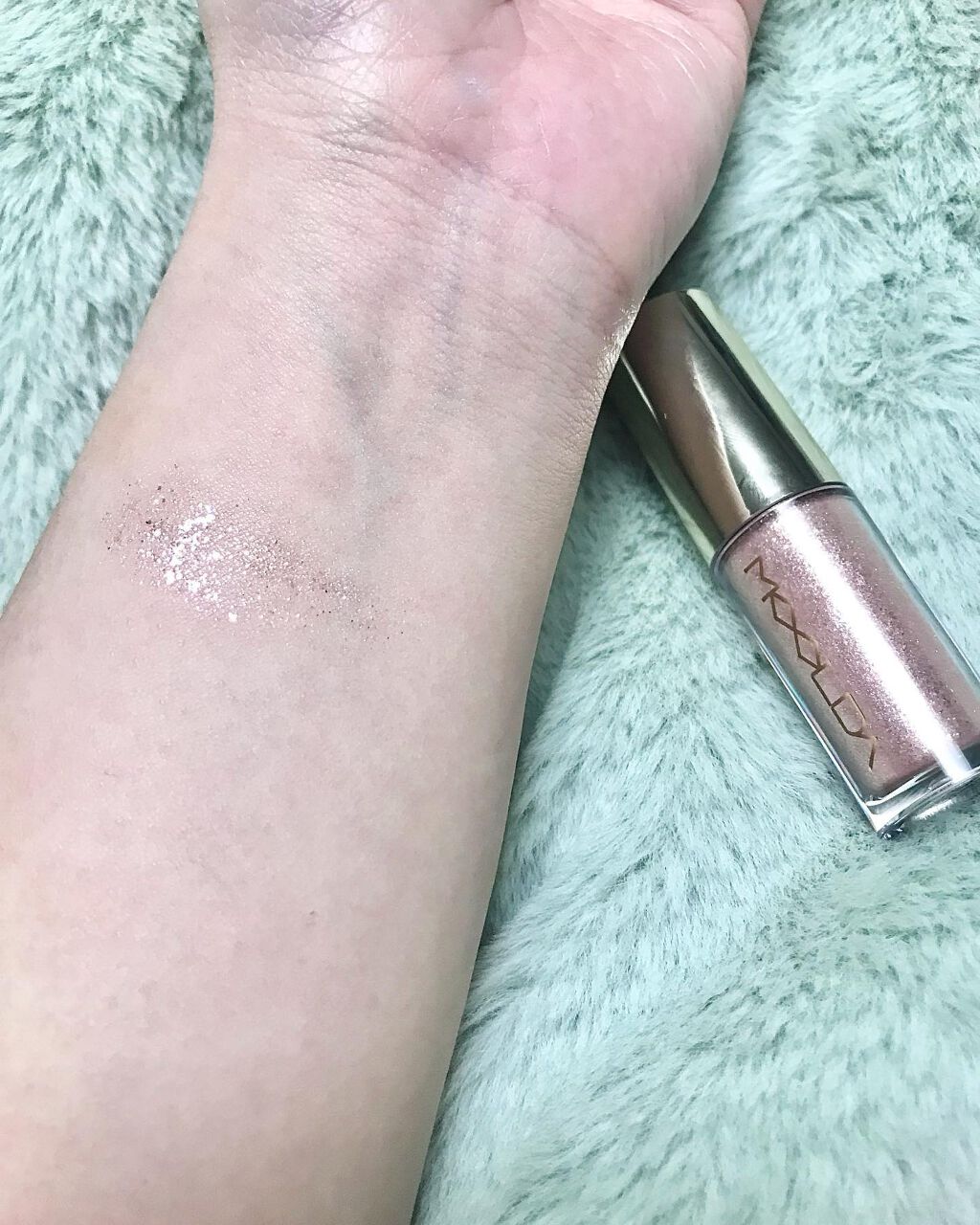 ボニータグリッターシャドウ/MOOLDA/グリッターを使ったクチコミ(2枚目)