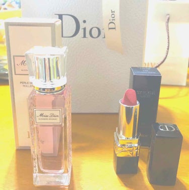 先日の購入品🛍

【Dior】

♡ミスディオールブルーミングブーケローラーパール
¥4,000

♡ルージュディオールマット 772
¥4,200

いい女の香りがするミスディオール
その中でも私が一