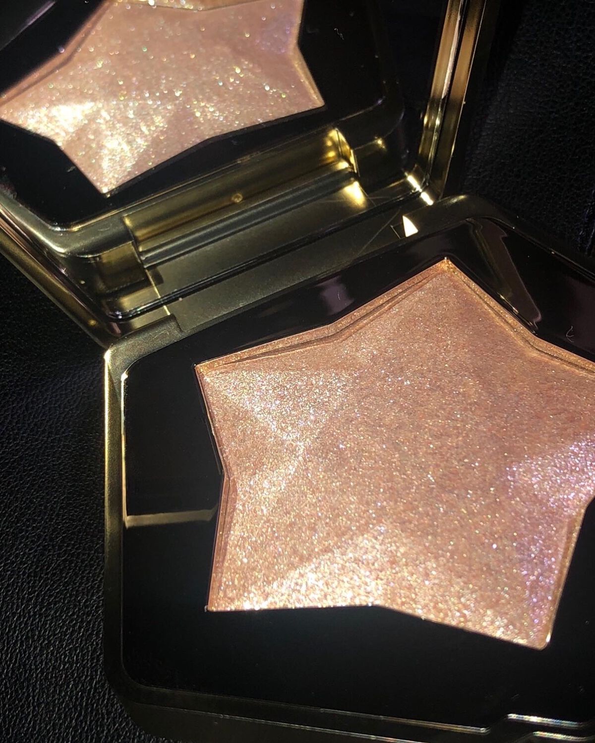 スターダストダイヤモンドハイライトパウダー/PERFECT DIARY/パウダーハイライトを使ったクチコミ（3枚目）