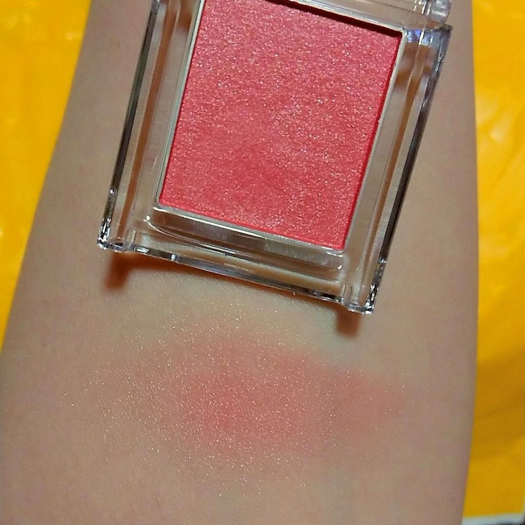 プリズム パウダーアイカラー 022 コーラルオレンジ/リンメル ロンドン/単色アイシャドウを使ったクチコミ（3枚目）