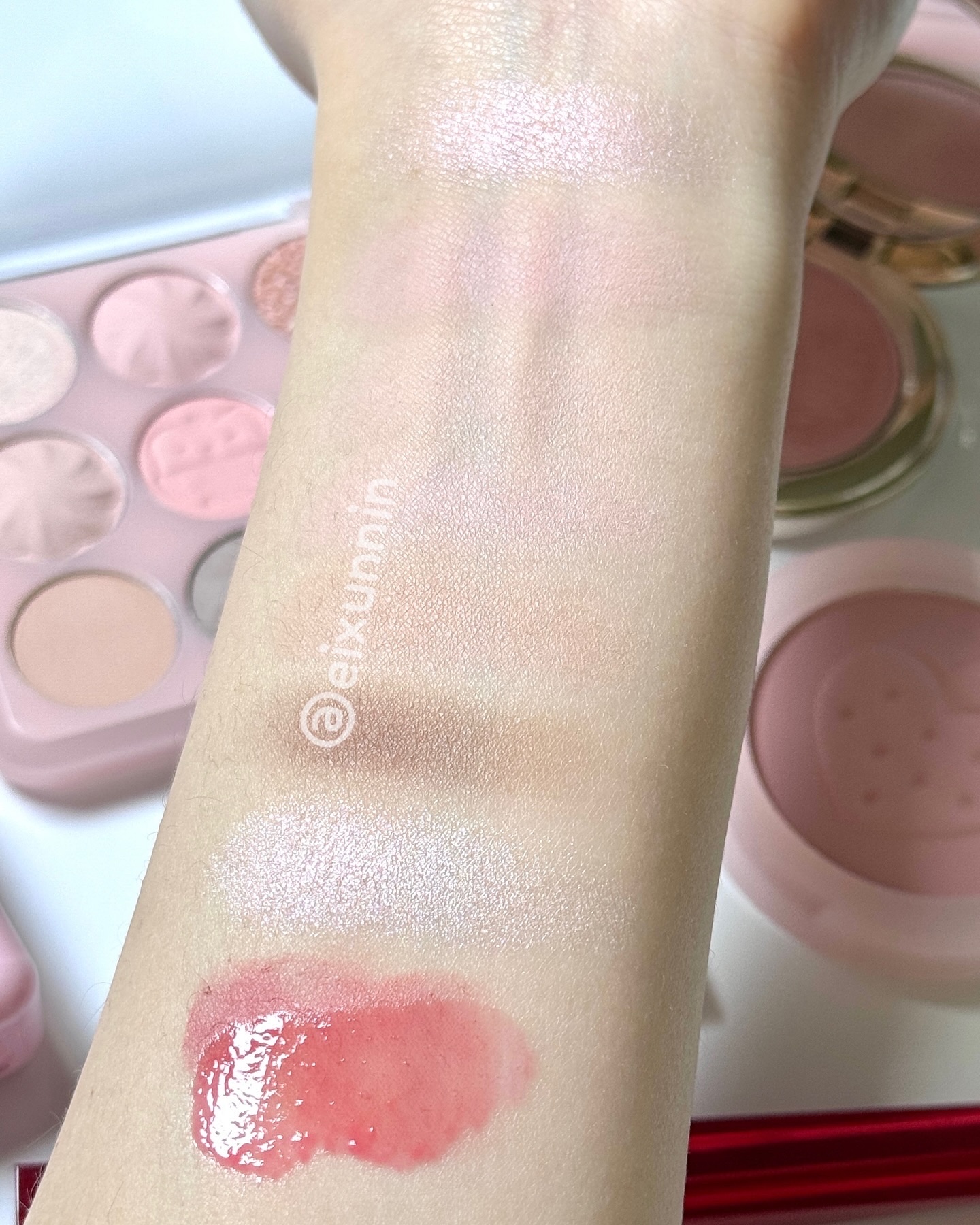 プレイカラーアイズ　ホイッピングクラウドコレクション/ETUDE/アイシャドウパレットを使ったクチコミ（3枚目）