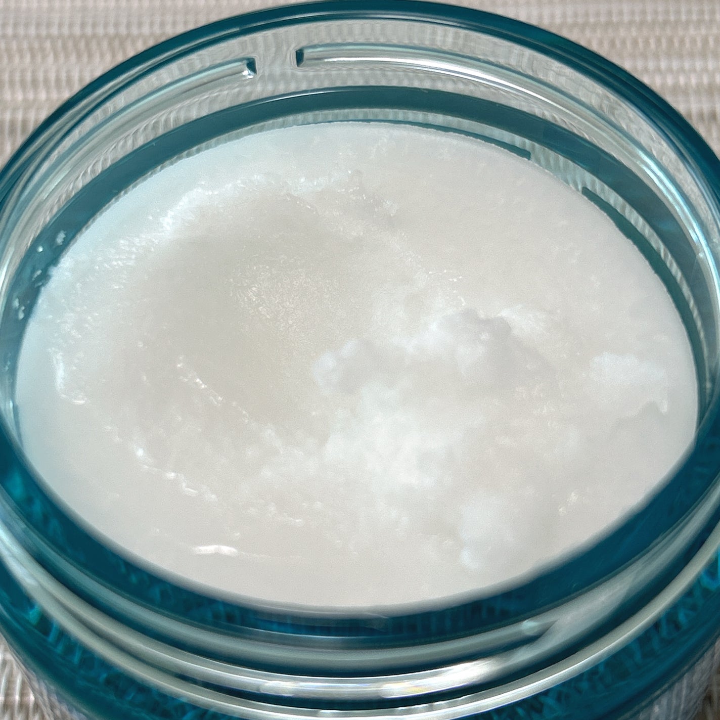 オーシャントリコ ヘアスタイリング バーム ライトブルー/OCEAN TRICO/ヘアバームを使ったクチコミ(3枚目)