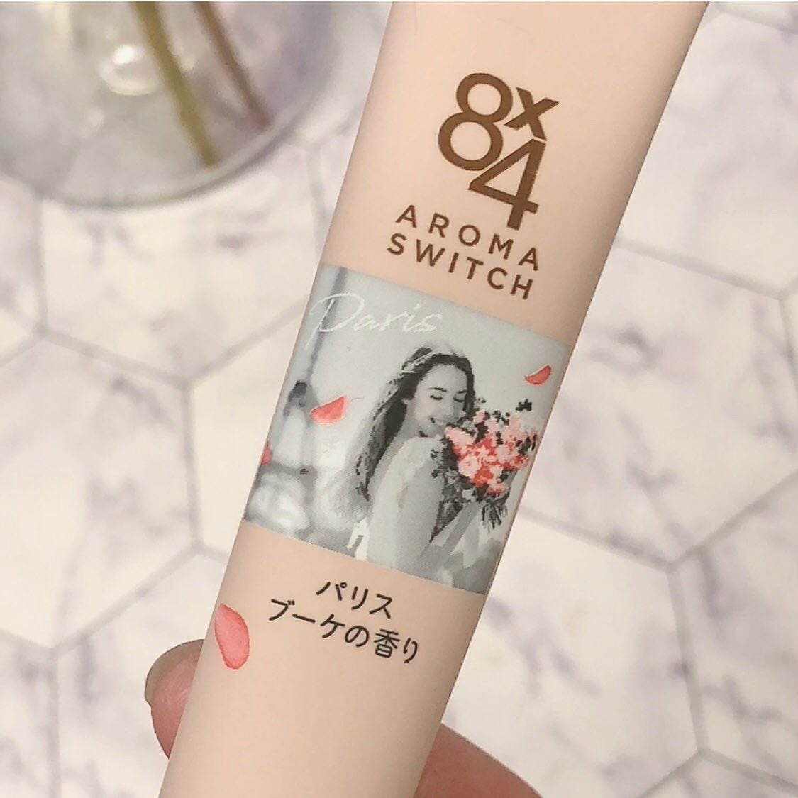 8x4 アロマスイッチ 涼感ネックジェル パリスブーケの香り/8x4/デオドラント・制汗剤を使ったクチコミ(2枚目)
