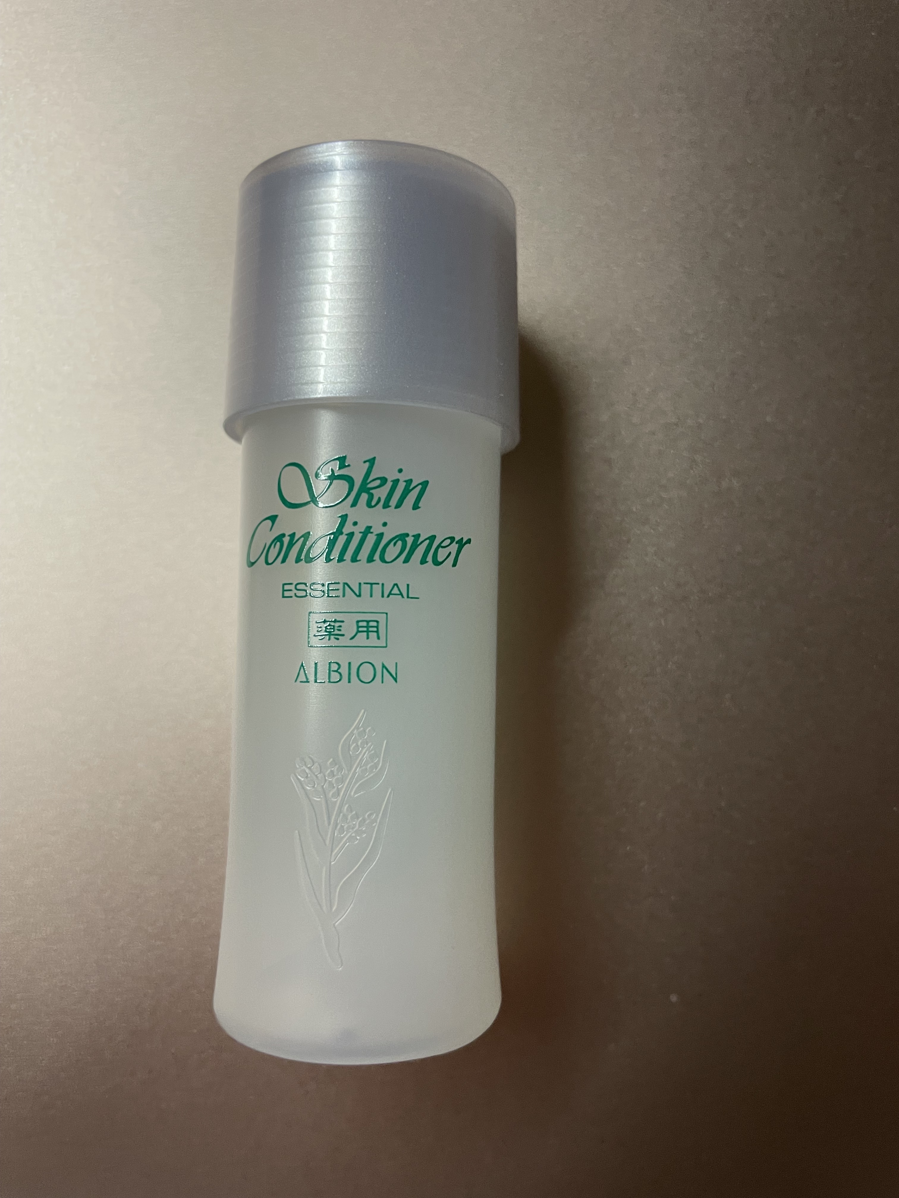 薬用スキンコンディショナーエッセンシャル N/ALBION/化粧水を使ったクチコミ（1枚目）
