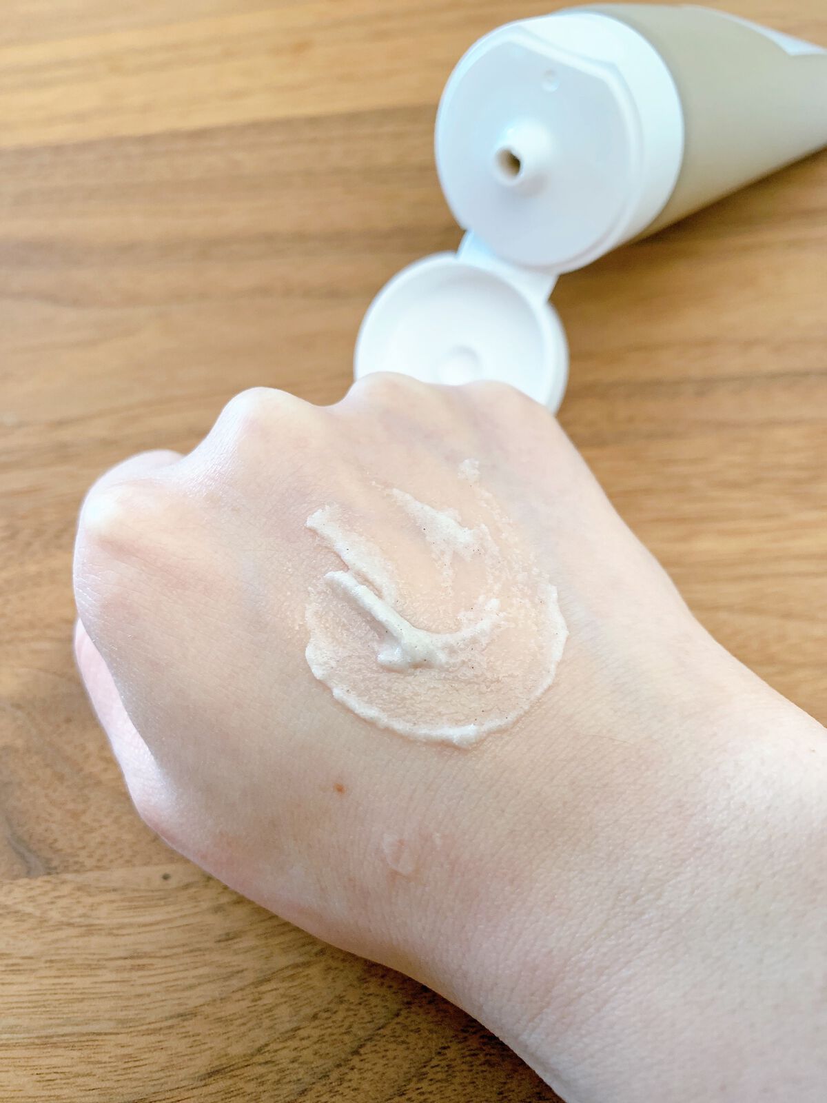 ボディスクラブ; モロッカンガーデナー/Huxley/スクラブ・ゴマージュを使ったクチコミ(3枚目)