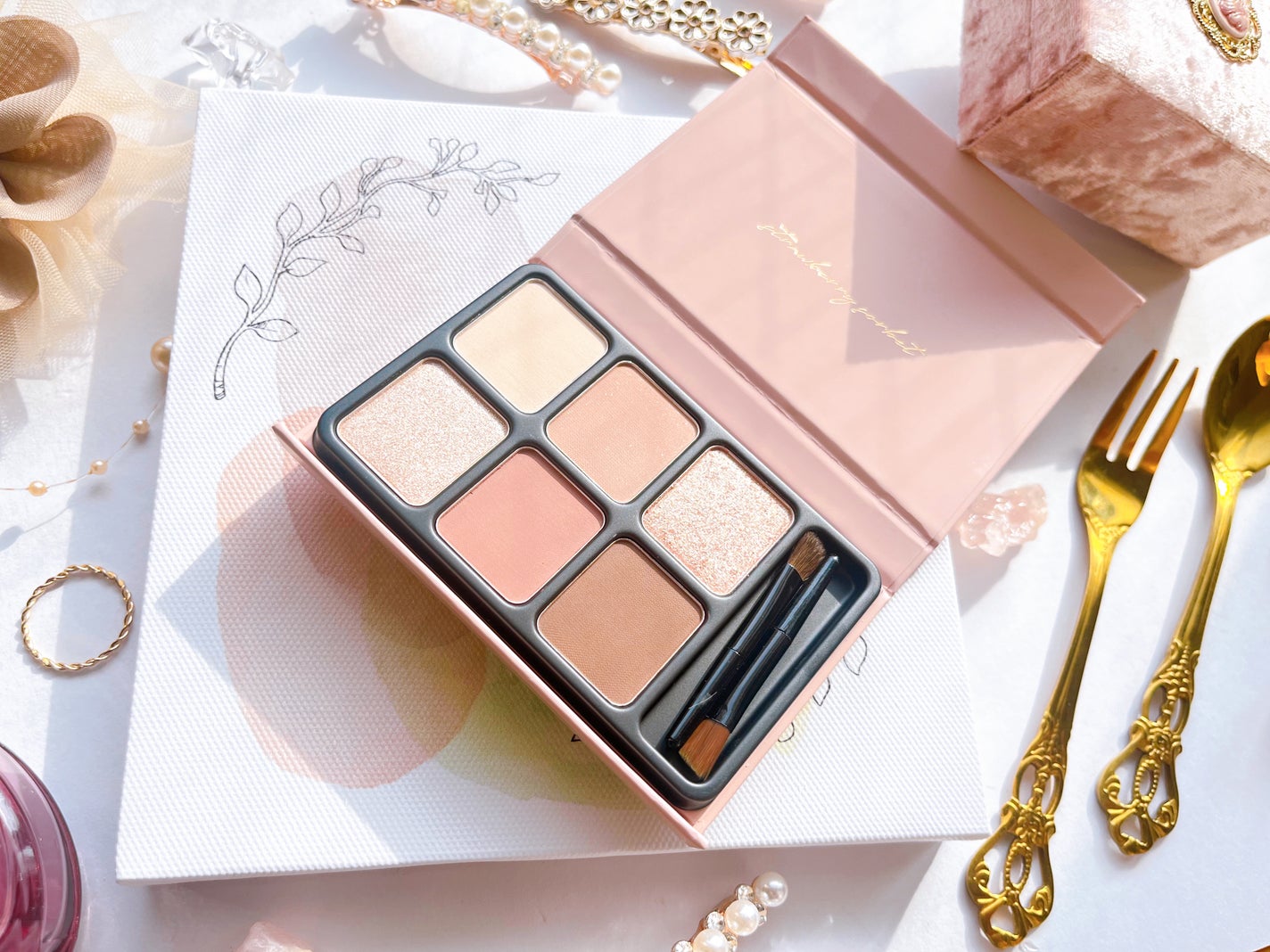 アイカラーパレット/heme/アイシャドウパレットを使ったクチコミ(2枚目)