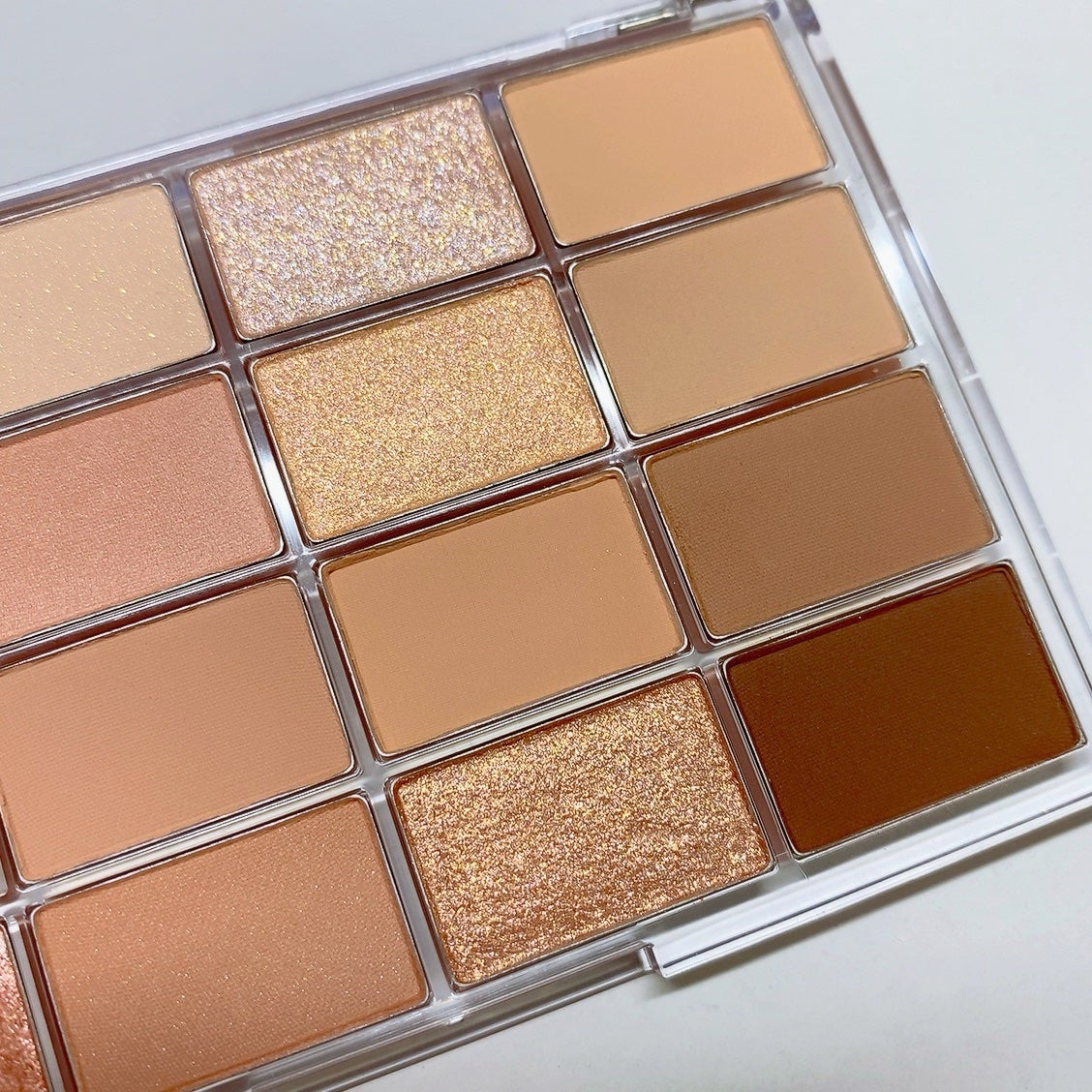 ソフトブラーリングアイパレット/wakemake/アイシャドウパレットを使ったクチコミ(5枚目)