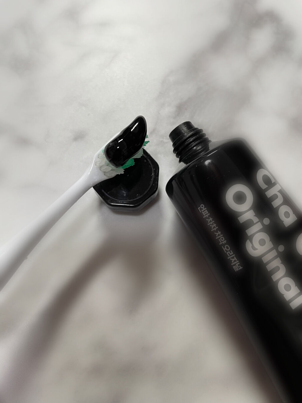 Cha Cha Charcoal Black Toothpaste/chacha/歯磨き粉を使ったクチコミ（3枚目）