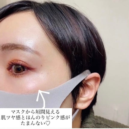 AMUSE ピンクスノウボール ハイライターのクチコミ「Cゾーンのツヤ出し、チークとしてもおすすめ!
ほんのりピンクに細かいラメが配合されAmuse.....」(2枚目)