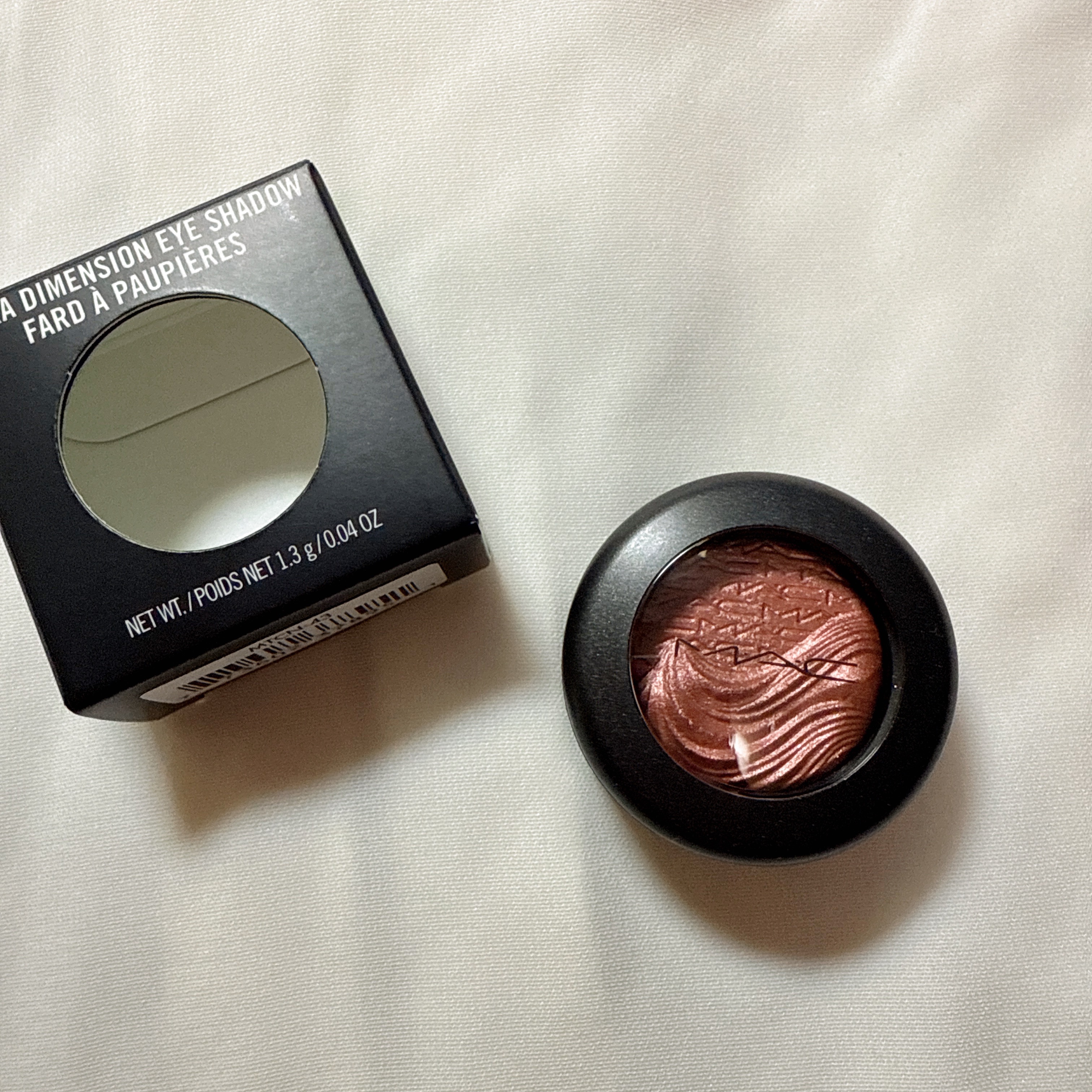 エクストラ ディメンション アイシャドウ アマラス アロイ/M・A・C/単色アイシャドウを使ったクチコミ（1枚目）