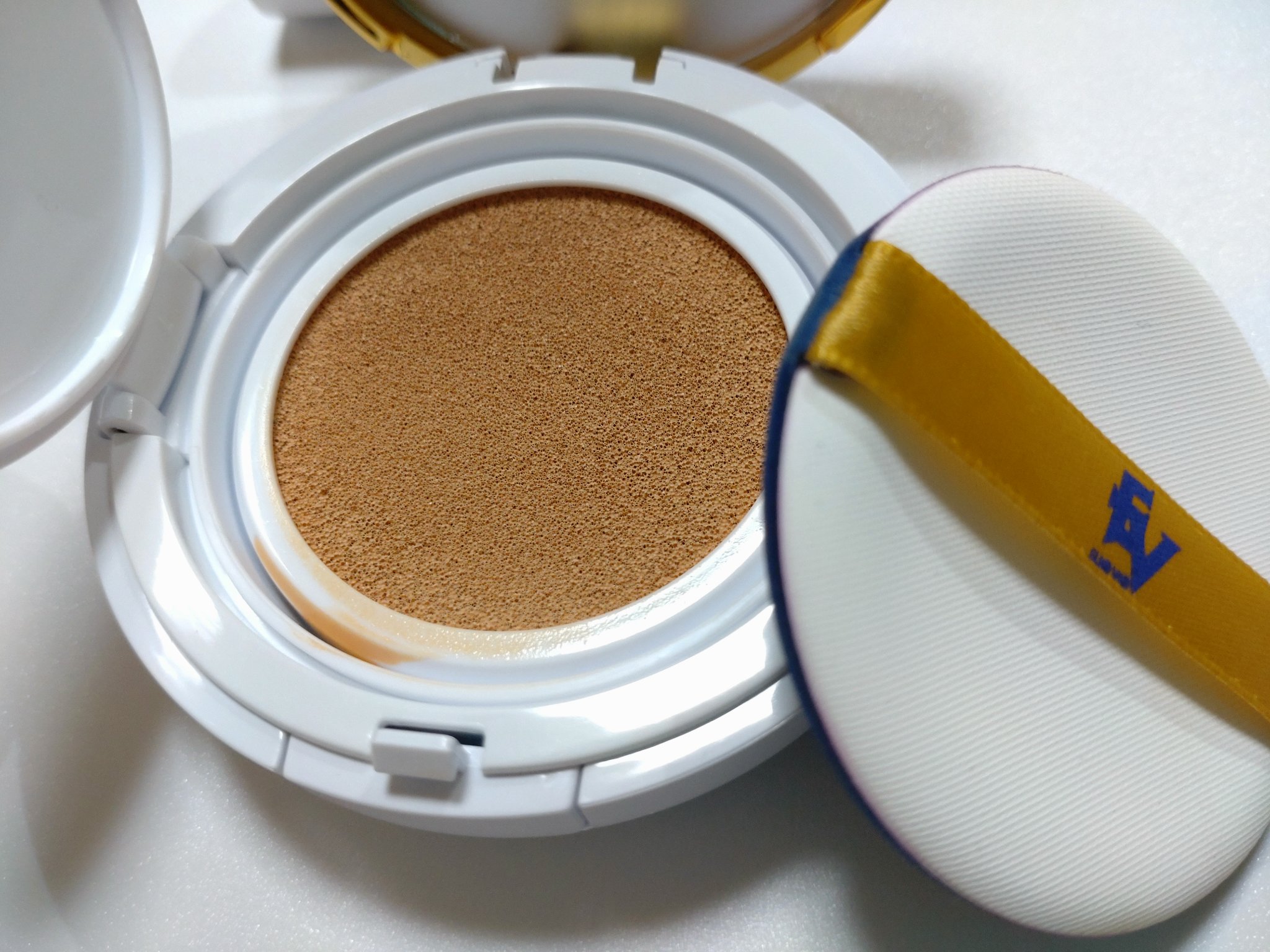 スーパーモイストクッションファンデーション/プレスカワジャパン/クッションファンデーションを使ったクチコミ（2枚目）