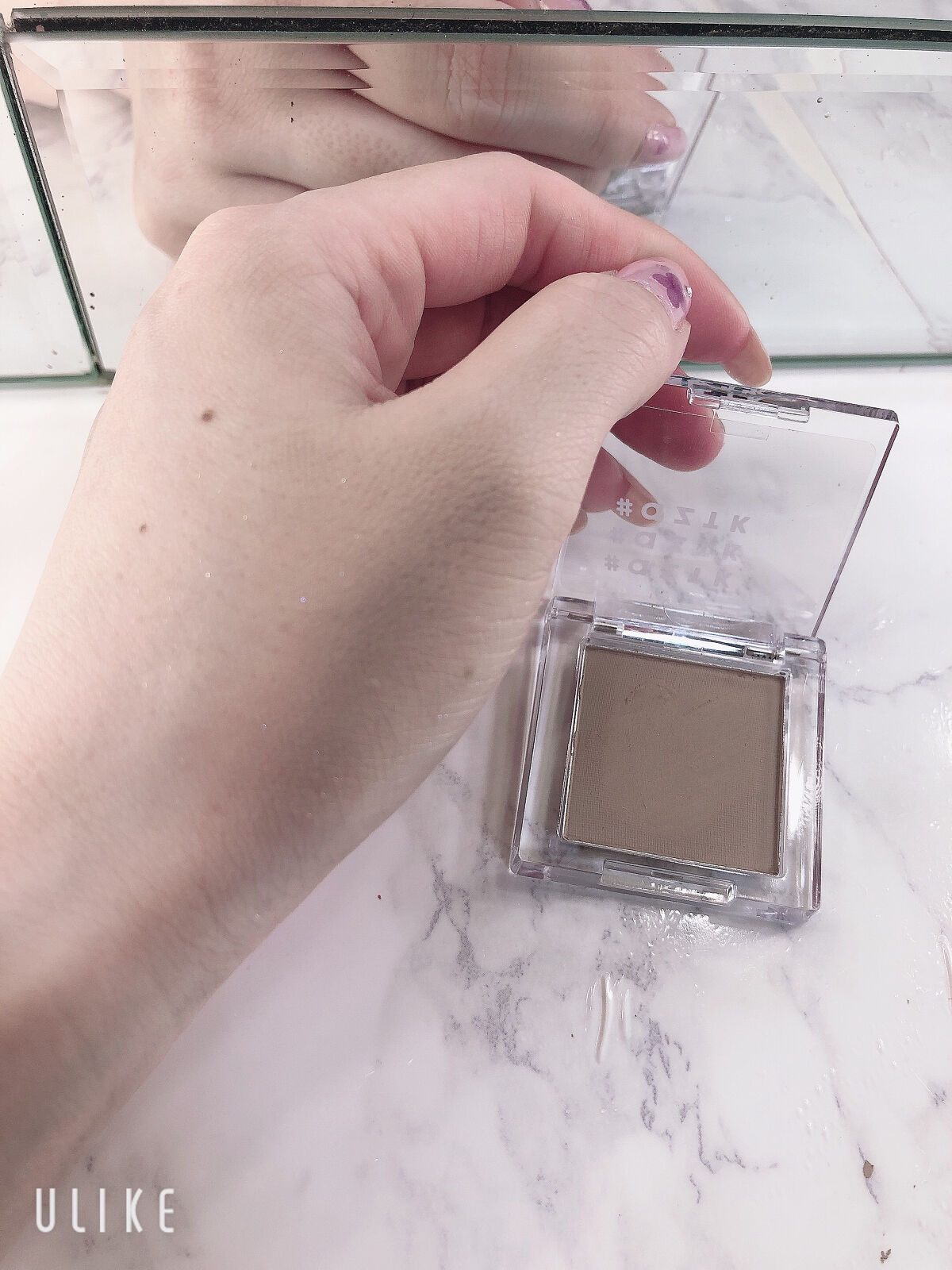 シングルアイシャドウ/aZTK/単色アイシャドウを使ったクチコミ（2枚目）