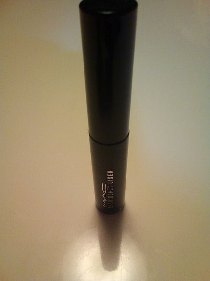 リキッドラスト ライナー/M・A・C/リキッドアイライナーを使ったクチコミ(1枚目)