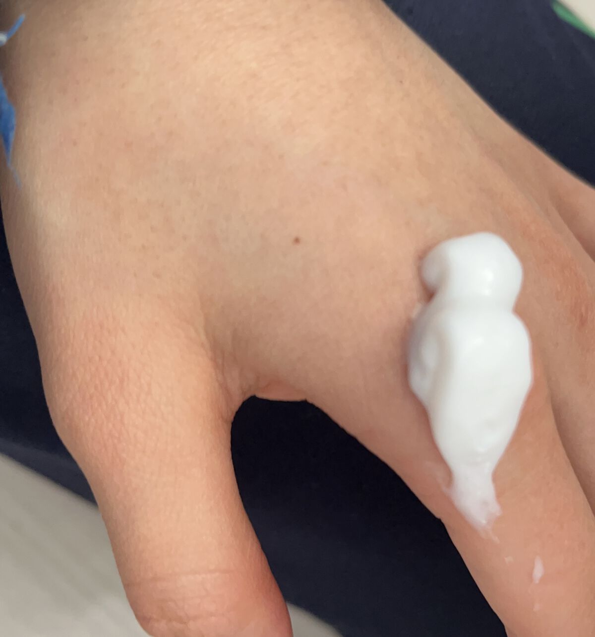 ヴァセリン アドバンスドリペア ボディローション 無香料/ヴァセリン/ボディローションを使ったクチコミ（2枚目）