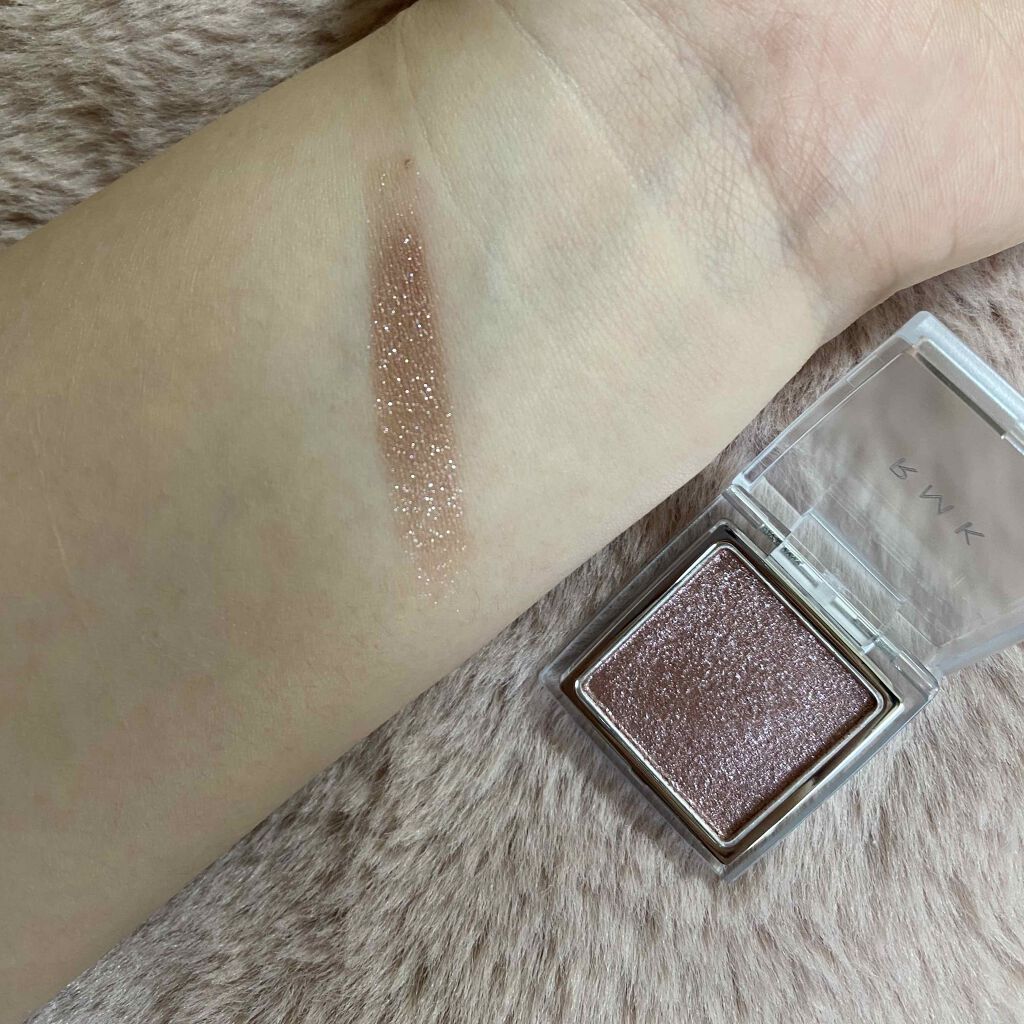 インジーニアス パウダーアイズ N/RMK/単色アイシャドウを使ったクチコミ（2枚目）