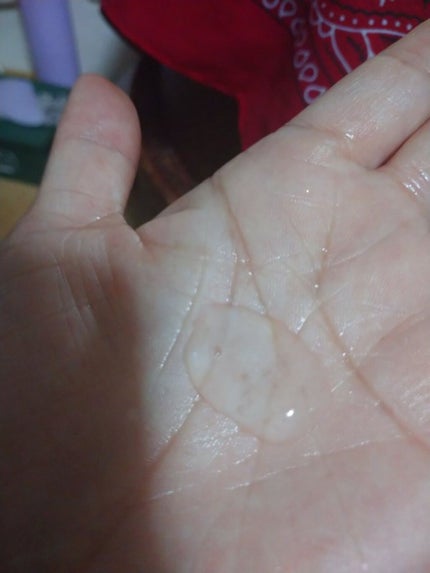 ビタミンC配合形状記憶ジェル/DAISO/美容液を使ったクチコミ(2枚目)