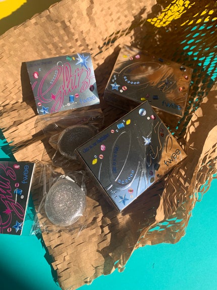 フィー グリッツストーンハイライター/fwee/パウダーハイライトを使ったクチコミ(2枚目)