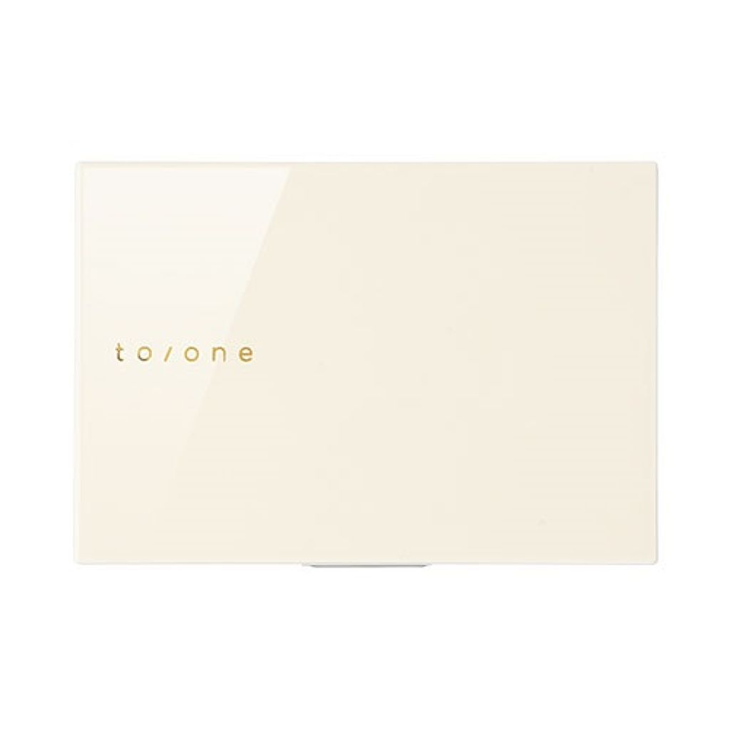 トーン デューイ モイスト パウダリーファンデーション to/one