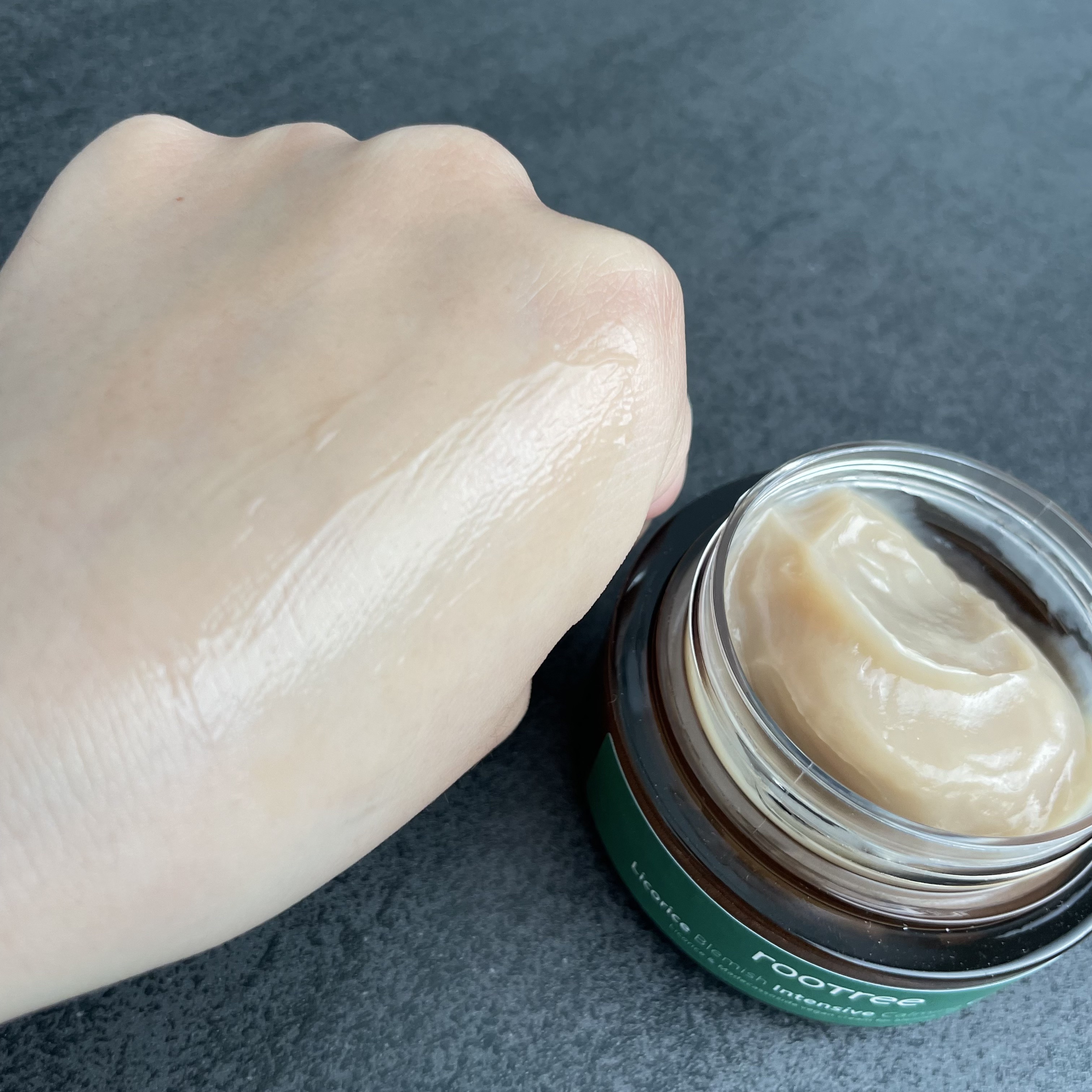 リコリス ブレミッシュ インテンシブ カーミングクリーム/rooTree/フェイスクリームを使ったクチコミ（2枚目）