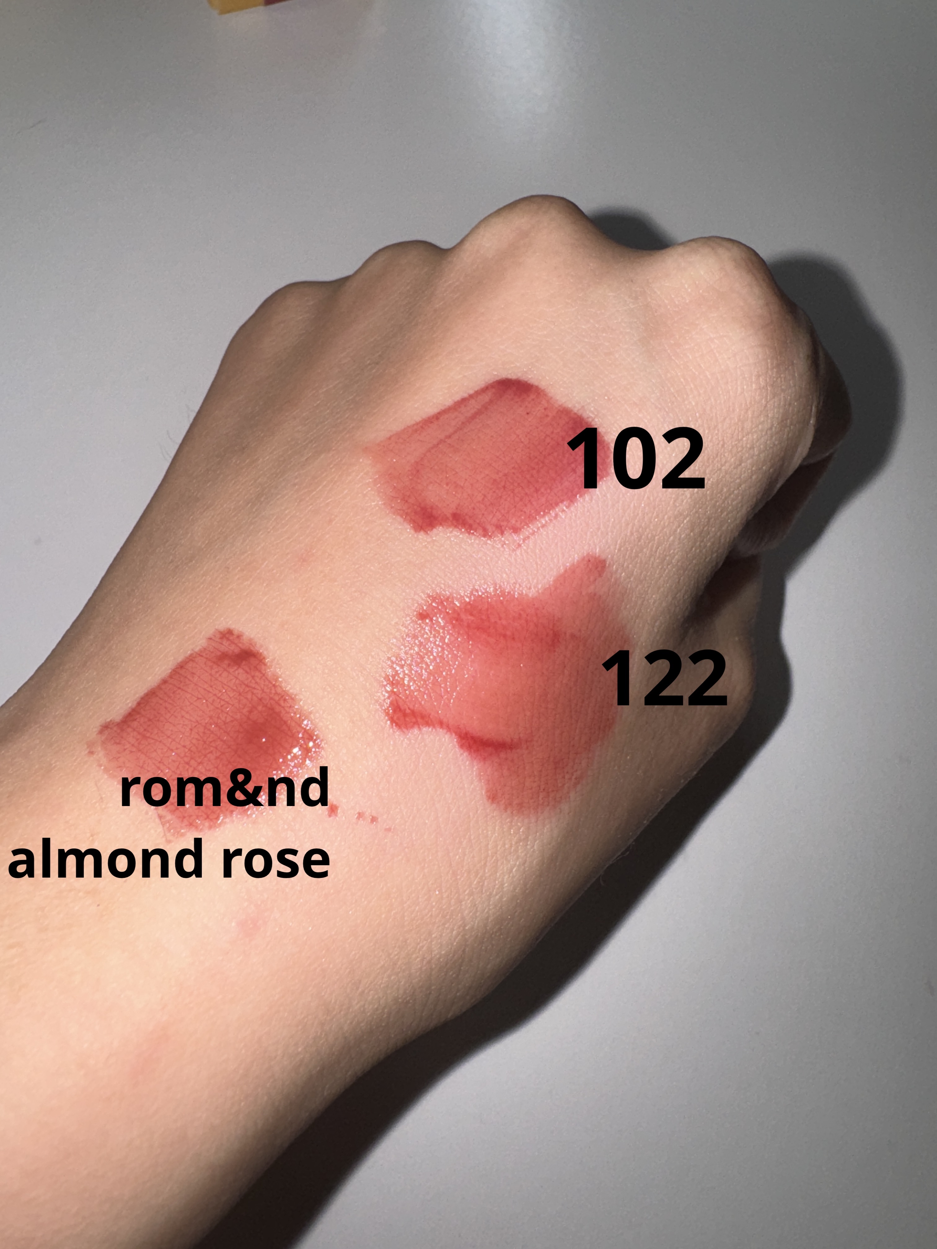ジューシーラスティングティント/rom&nd/リップティントを使ったクチコミ（2枚目）