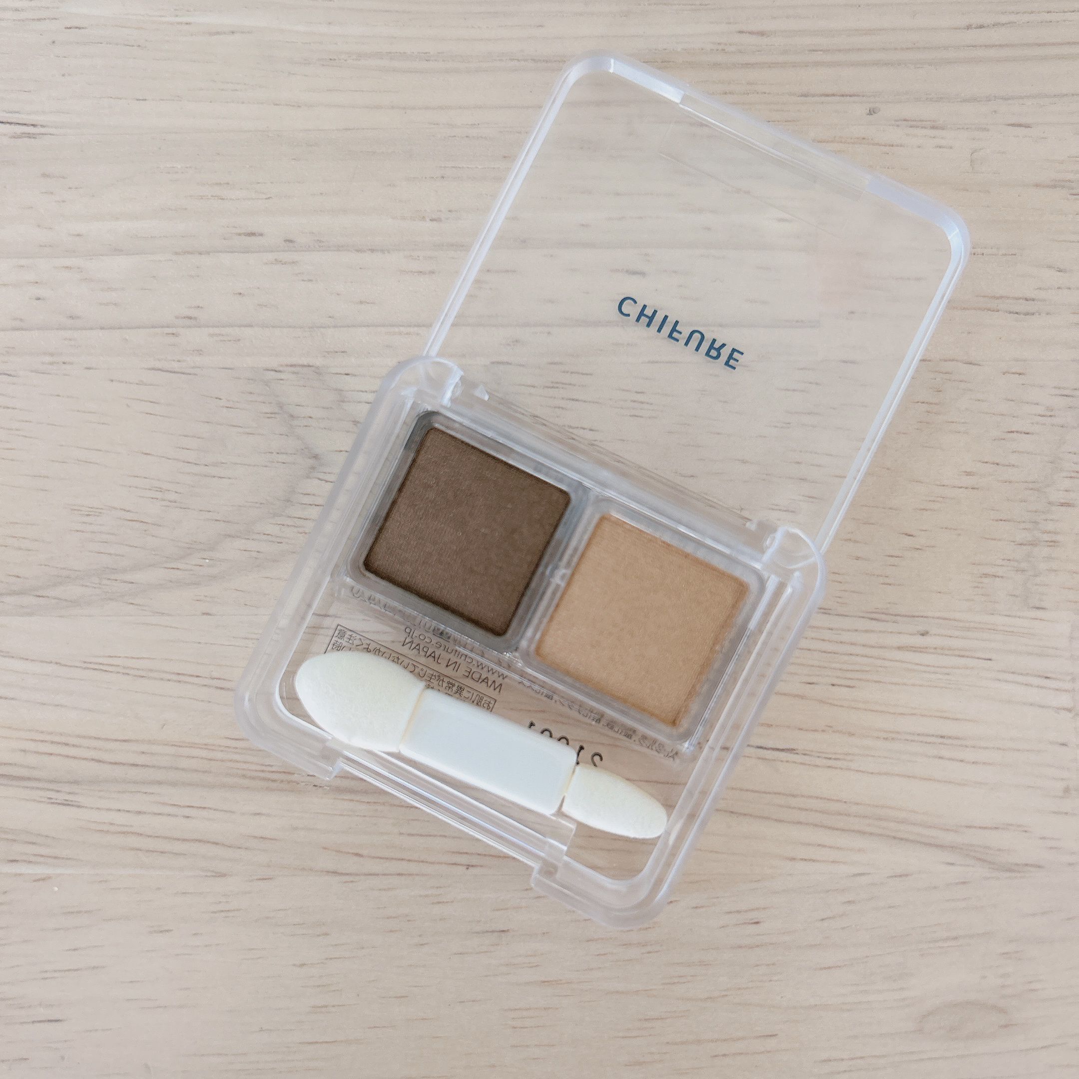 ツイン カラー アイシャドウ 05 ゴールド系/ちふれ/アイシャドウパレットを使ったクチコミ（1枚目）