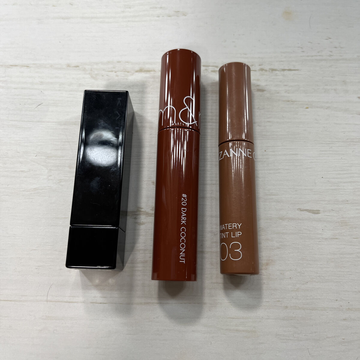 ジューシーラスティングティント/rom&nd/リップティントを使ったクチコミ（2枚目）