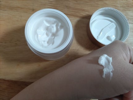 lalaフォロバ100◎ on LIPS 「3ステップでスキンケアが完了!過去一すべすべ肌に。香りが最高に..」(4枚目)