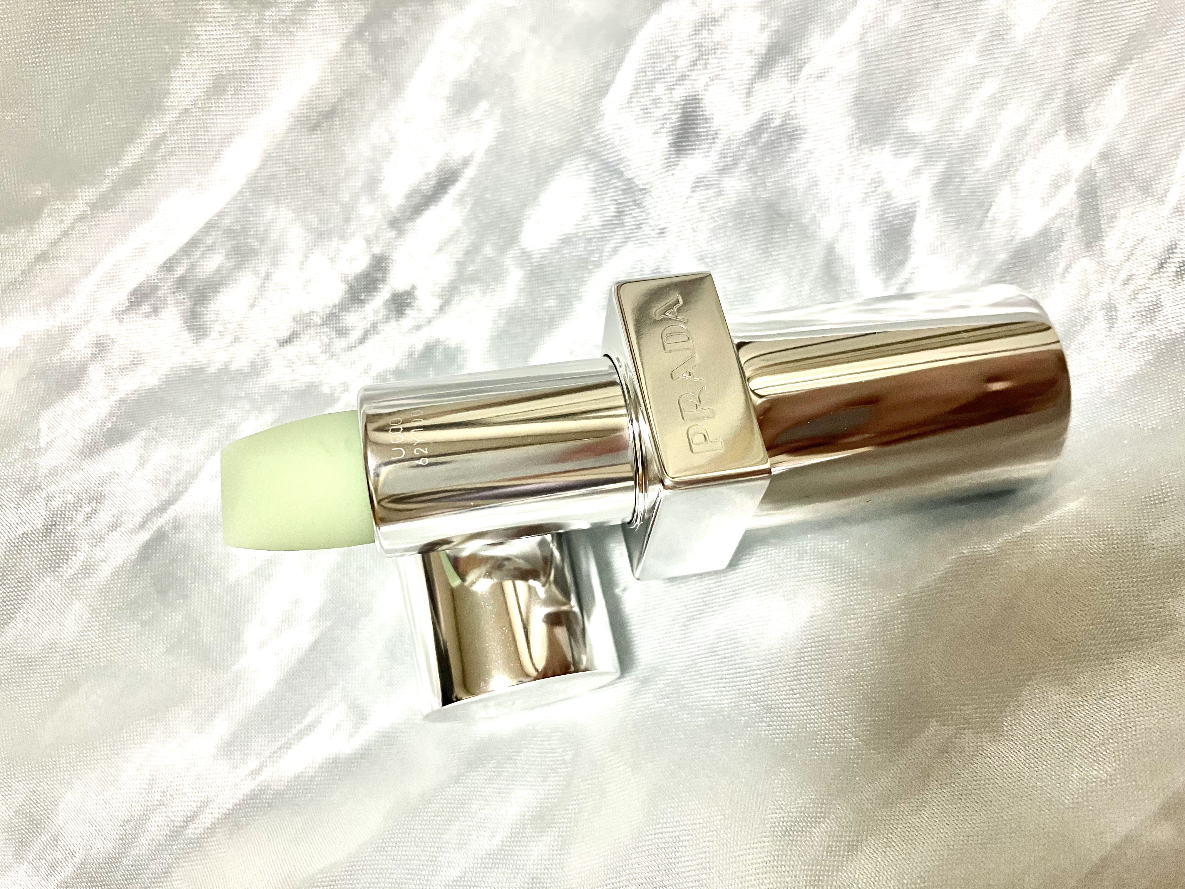 リップ バーム オプティマイジング ケア/PRADA BEAUTY/リップバームを使ったクチコミ（2枚目）